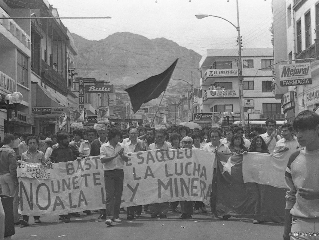 Marcha contra la ley minera