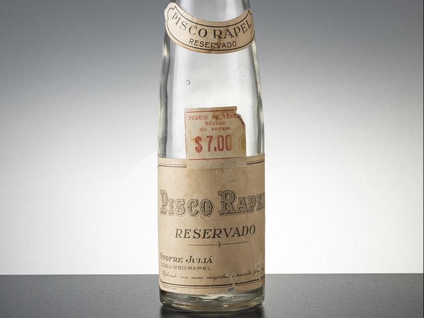 Botella de pisco Rapel