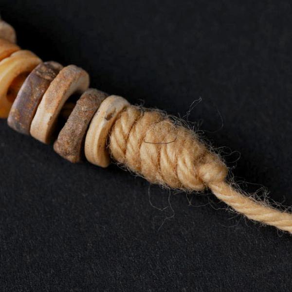 Cuentas de collar y nudos