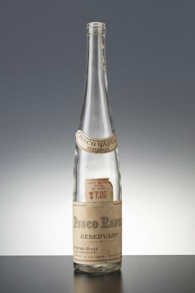 Botella de pisco Rapel