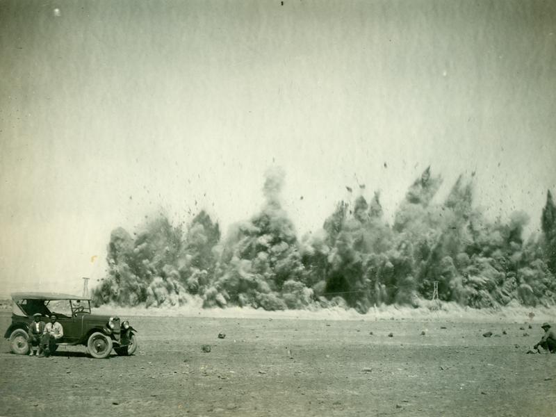 Explosión para abrir una calichera